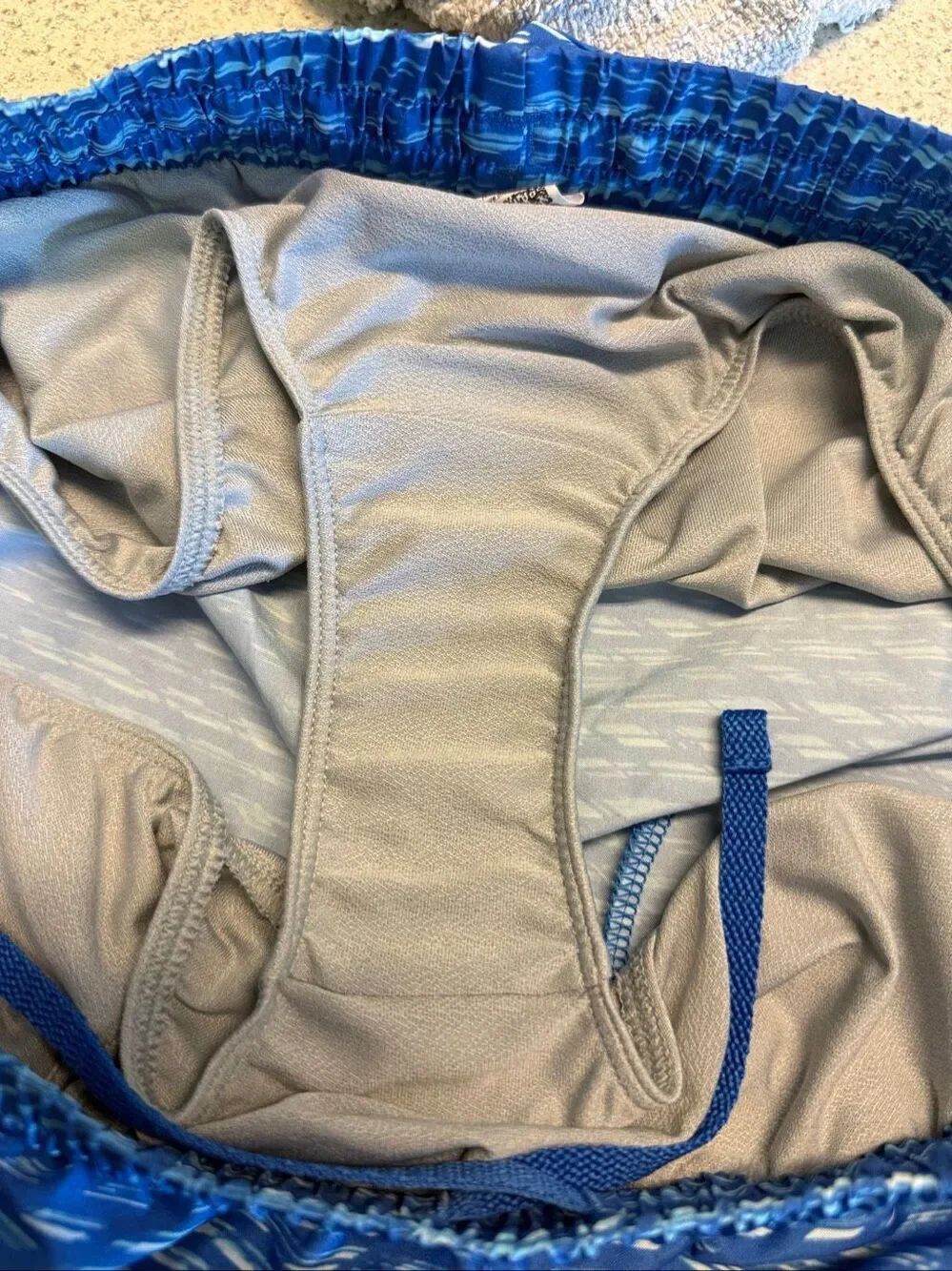 Under Armour Shorts - Picture 3 of 3